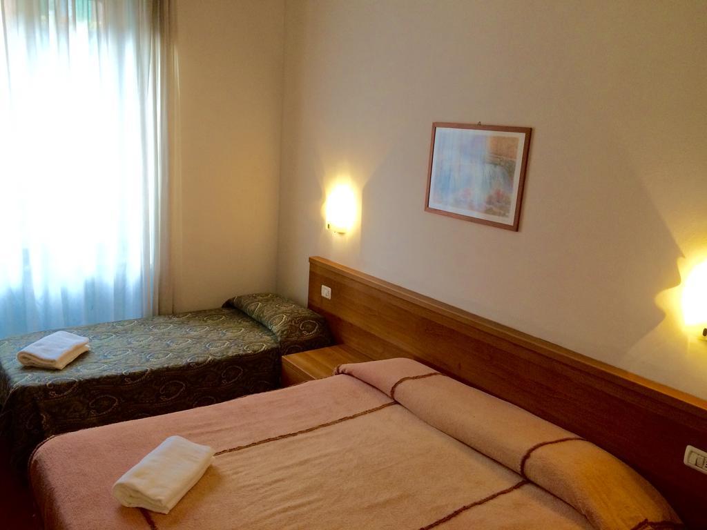 Hotel Royal Milán Pokoj fotografie
