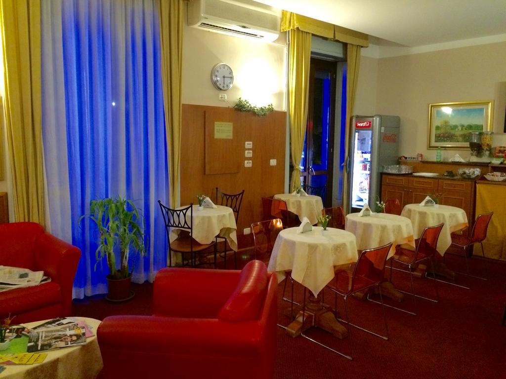 Hotel Royal Milán Exteriér fotografie